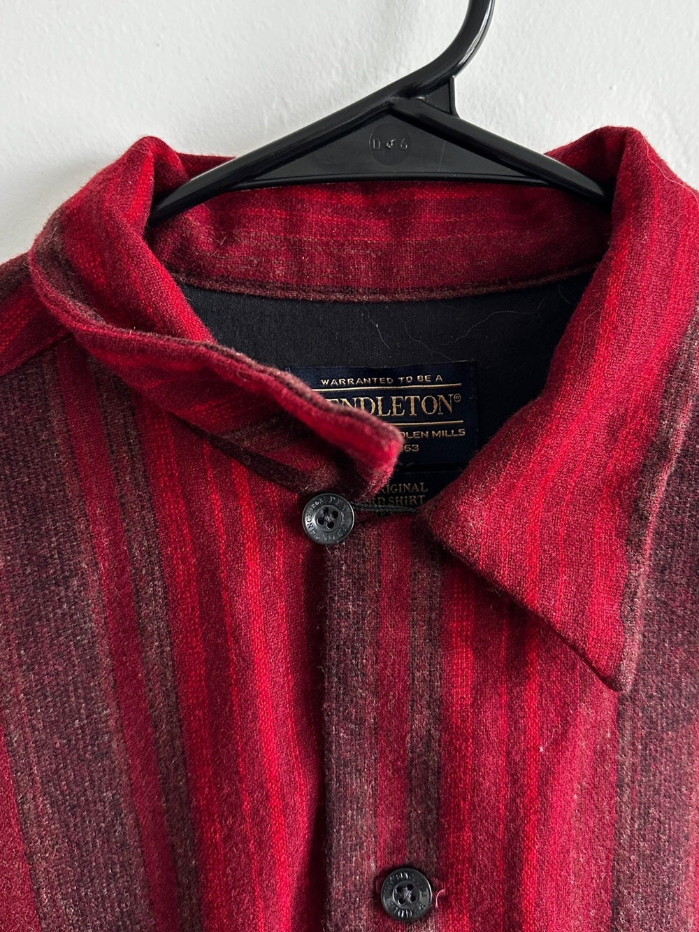 Pendleton Men’s Wool Board Shirt Button Up Red Plaid Size Small - Picture 5 of 9